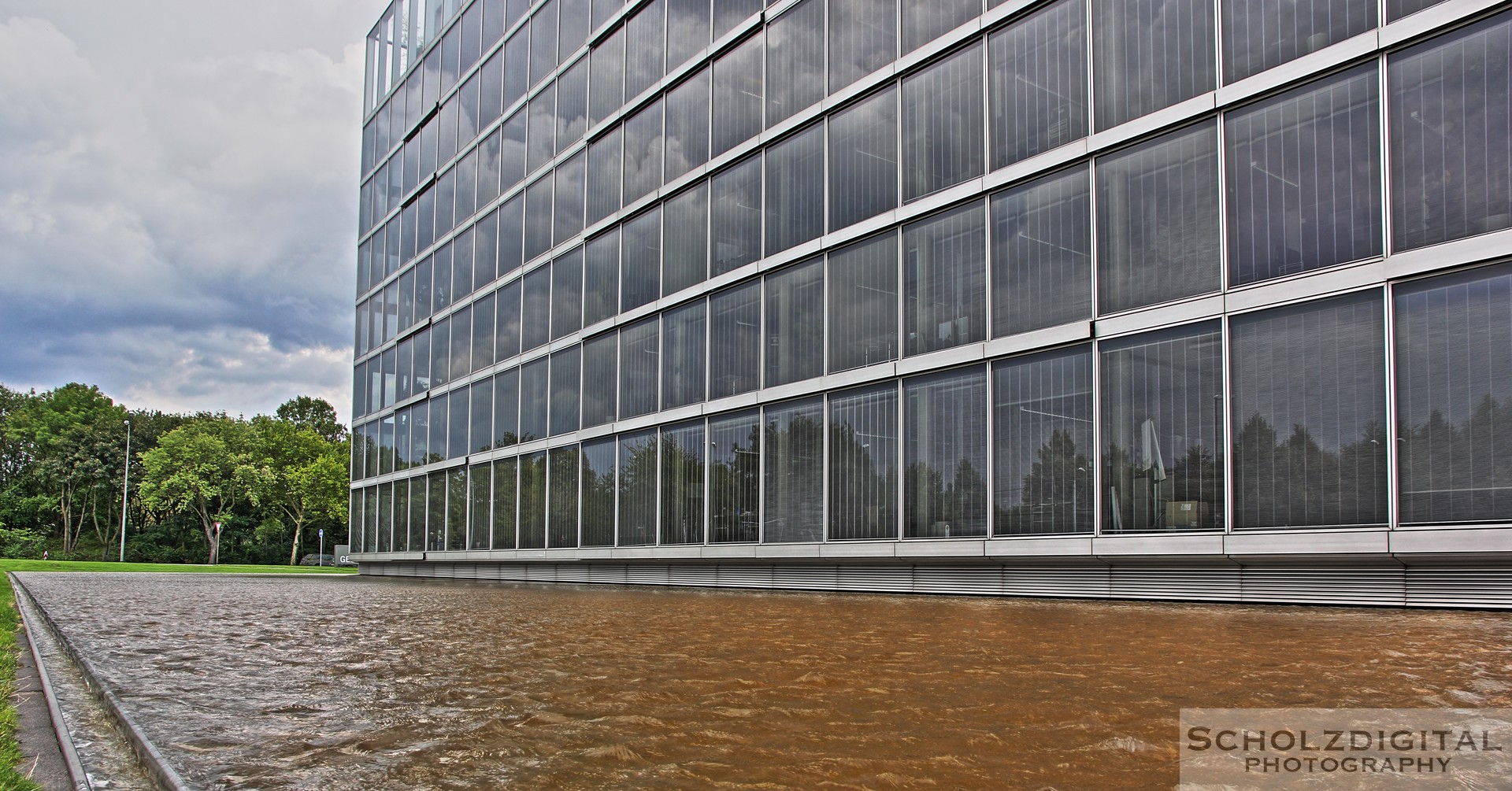 HDR Bild / Aufnahme Verwaltungsgebäude der Gelsenwasser Gelsenkirchen - HDR Aufnahme