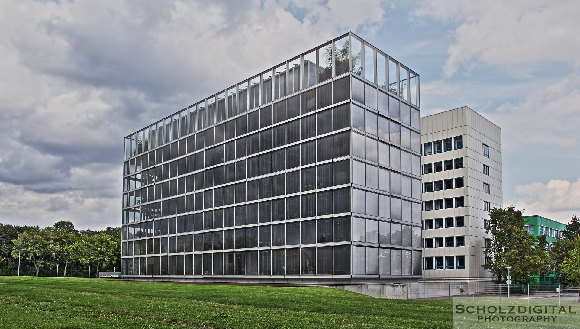 HDR Bild / Aufnahme Verwaltungsgebäude der Gelsenwasser Gelsenkirchen - HDR Aufnahme