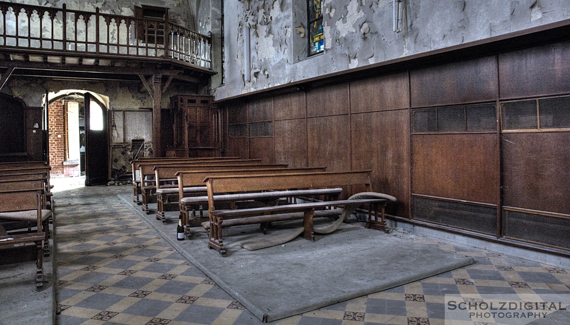 HDR Abandoned Kirche Agnus Dei