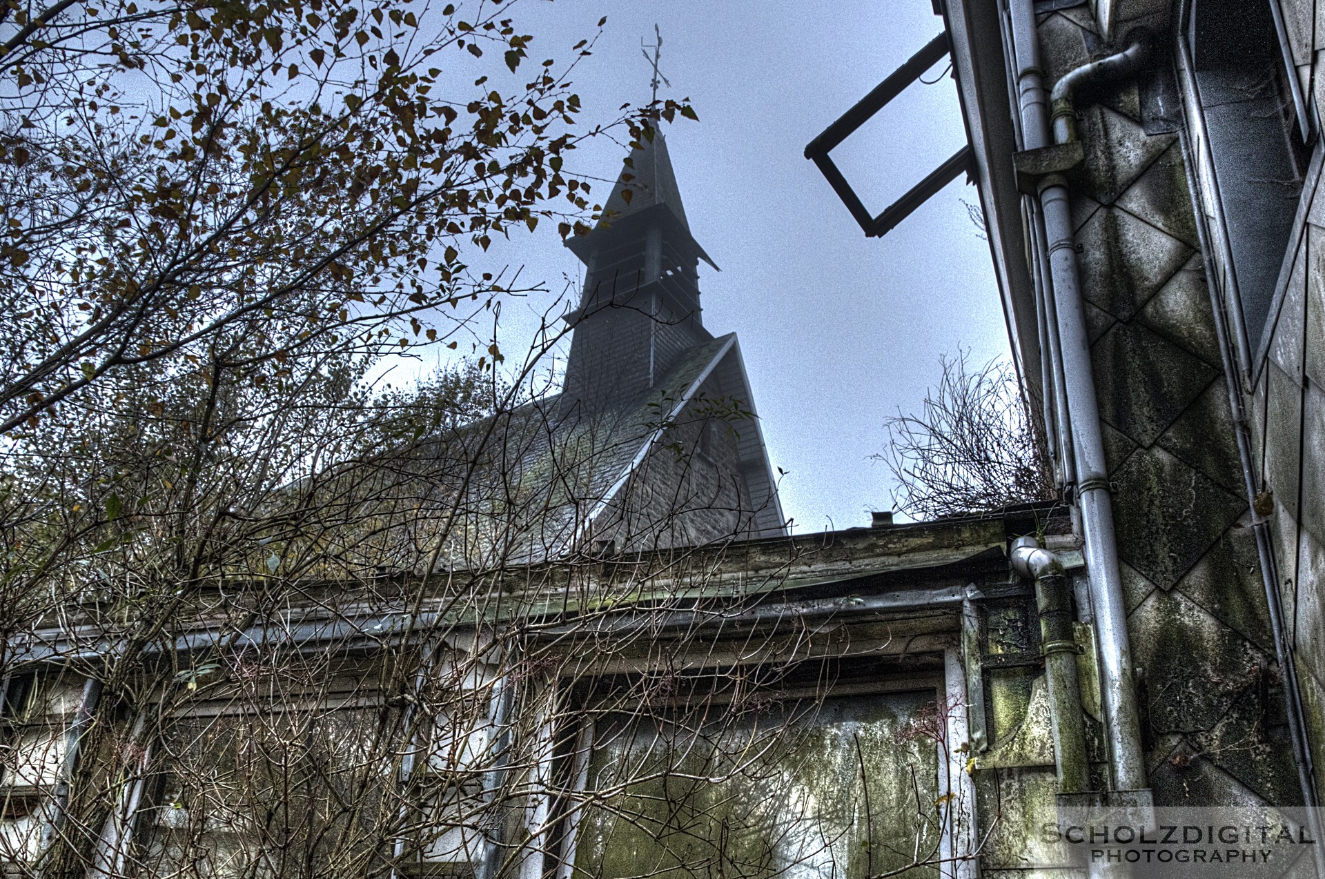 HDR Abandoned Kirche