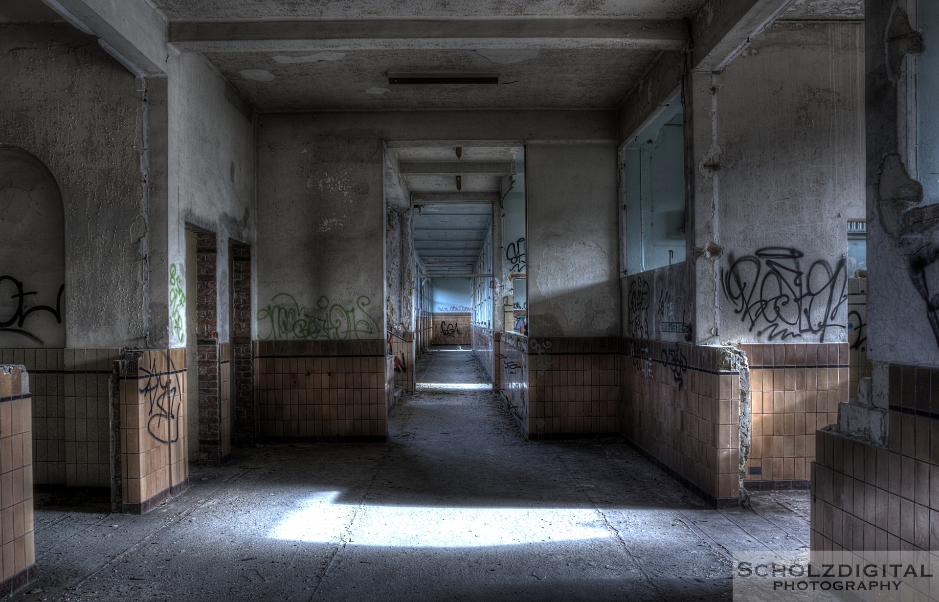 HDR Decay Urban Hospital