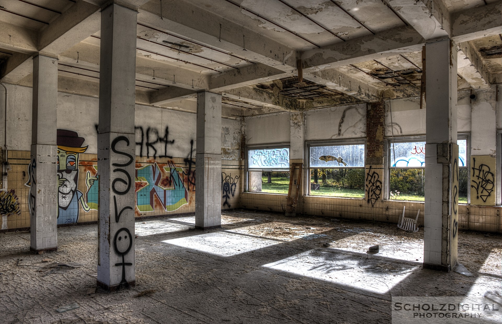 HDR Decay Urban Hospital