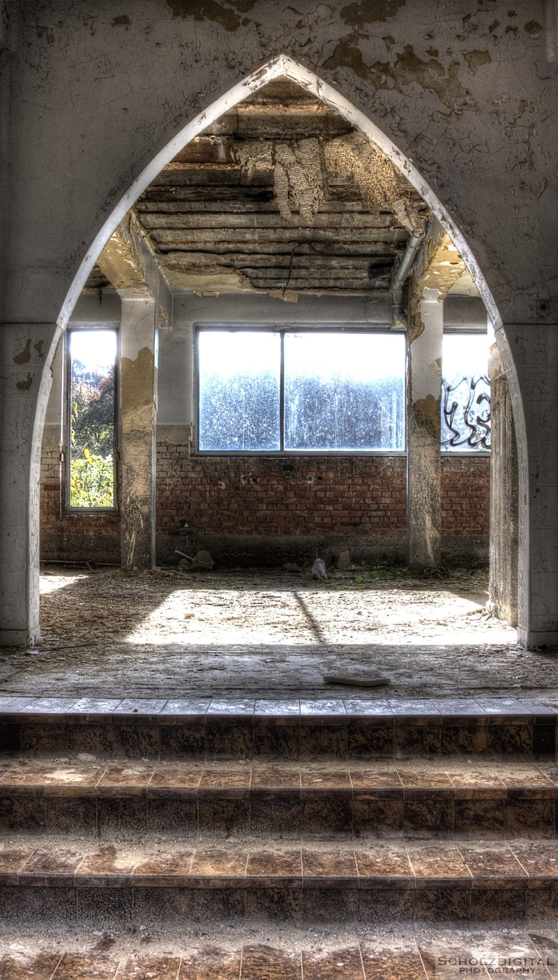 HDR Decay Urban Hospital