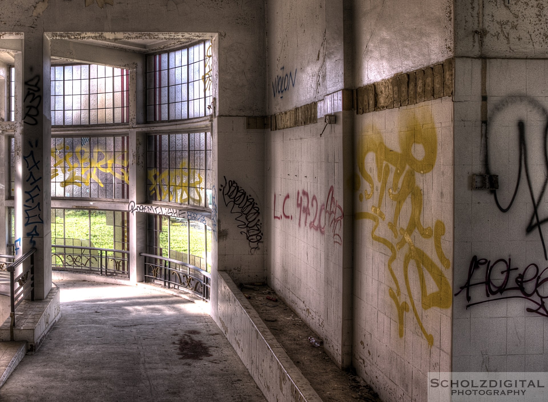 HDR Decay Urban Hospital