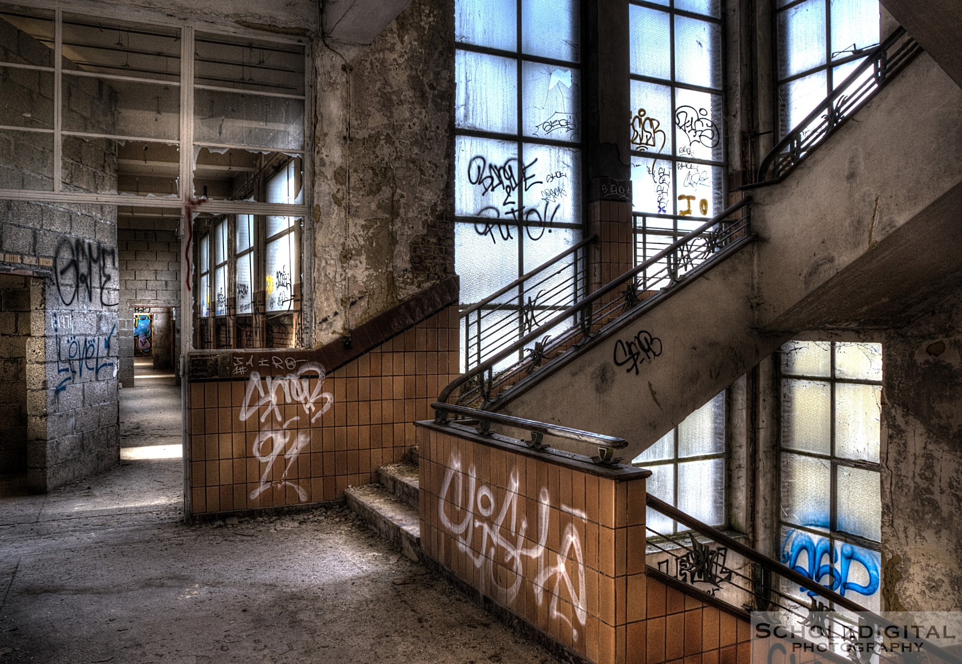 HDR Decay Urban Hospital