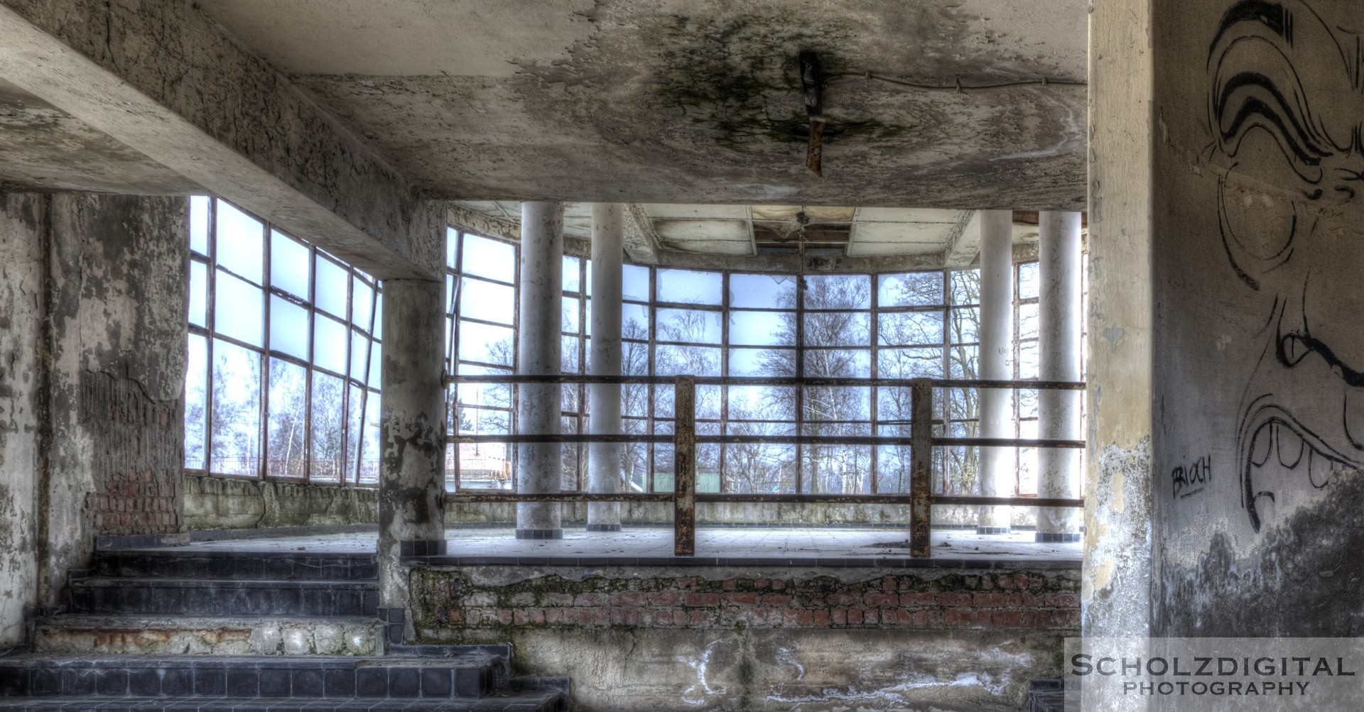 Lost Place - verlassenes Schwimmbad
