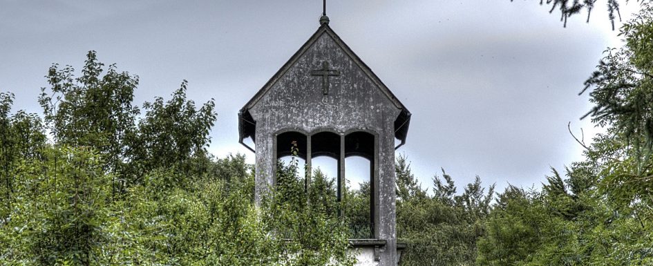Kirche in einer aufgegebenen Kaserne