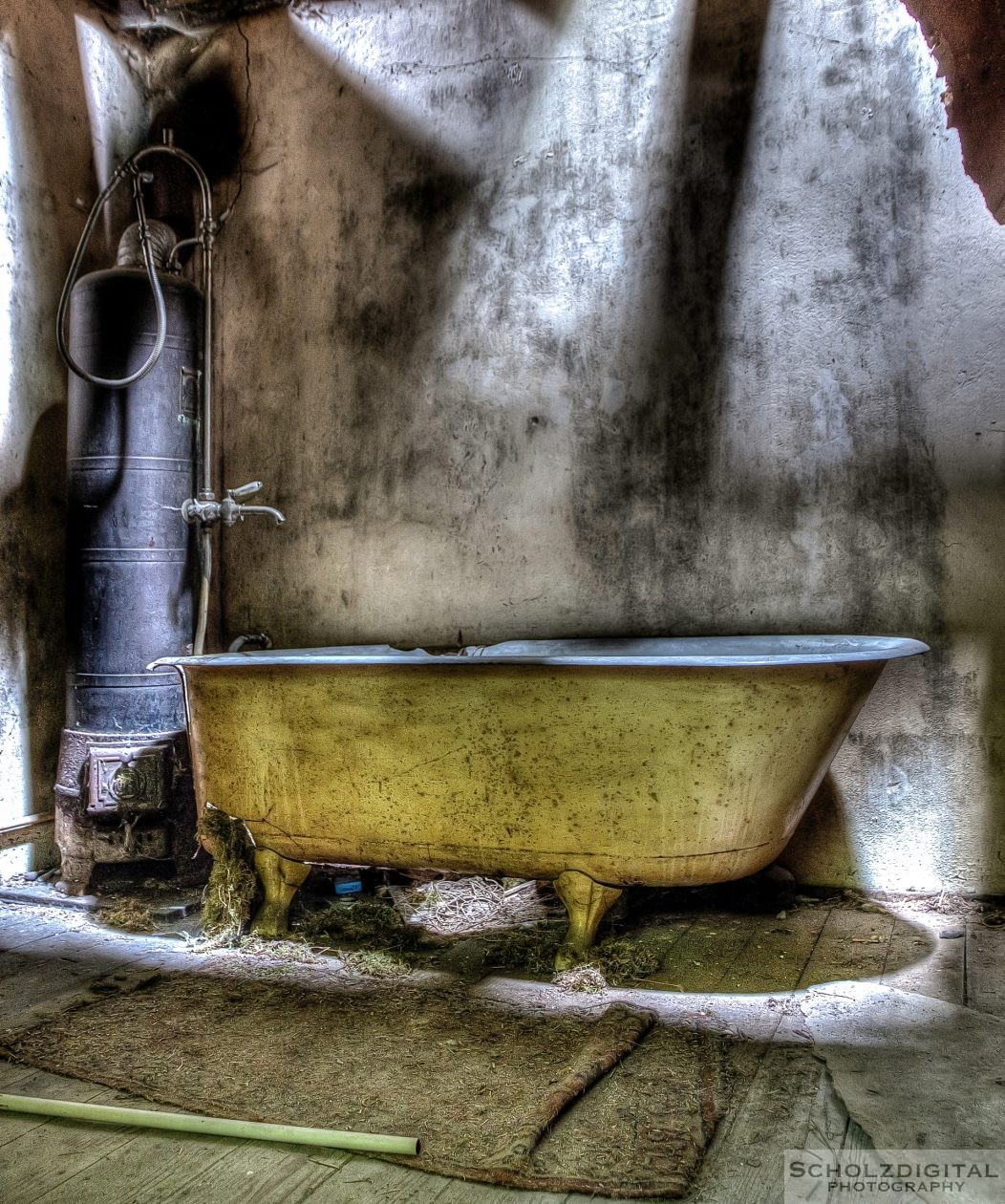 Abandoned Bath