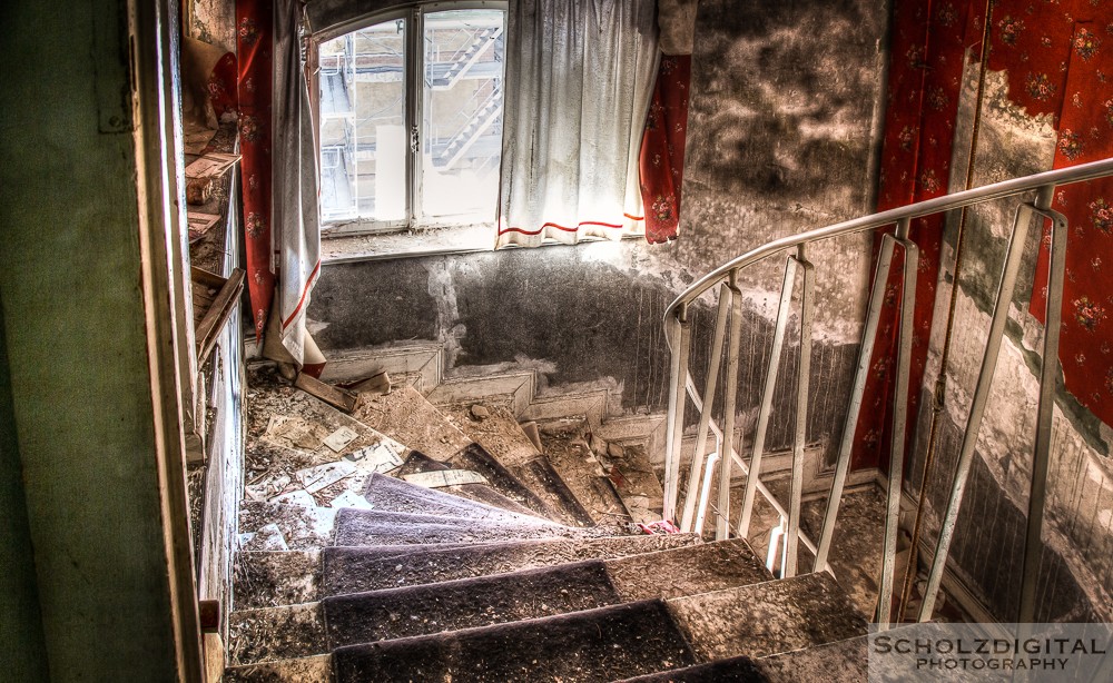 Urologen Villa Dr. Pain - Dr. Anna Urbex HDR