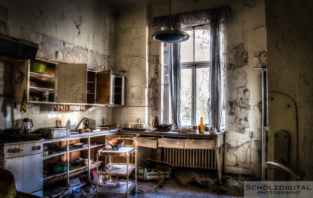 Urologen Villa Dr. Pain - Dr. Anna Urbex HDR