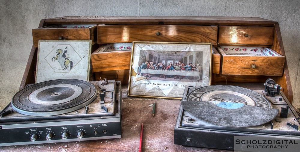 Urologen Villa Dr. Pain - Dr. Anna Urbex HDR