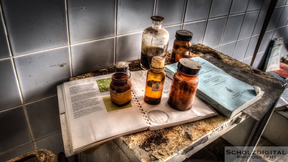 Urologen Villa Dr. Pain - Dr. Anna Urbex HDR