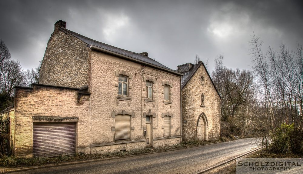 Dust Church HDR Lost place