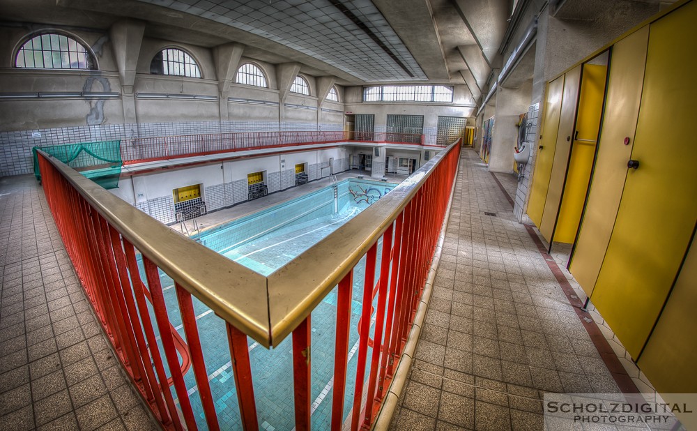 Piscine S - Stadtbad - urges -lost place