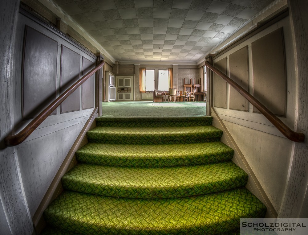 Verlassenes Hotel im Harz, Waldhotel. Urban Exploration . Lost Place