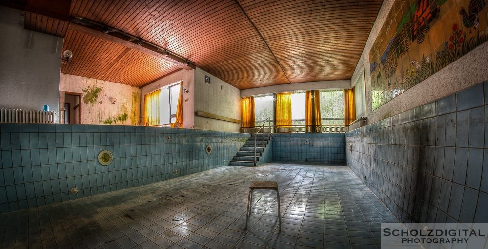 Verlassenes Hotel im Harz, Waldhotel. Urban Exploration . Lost Place