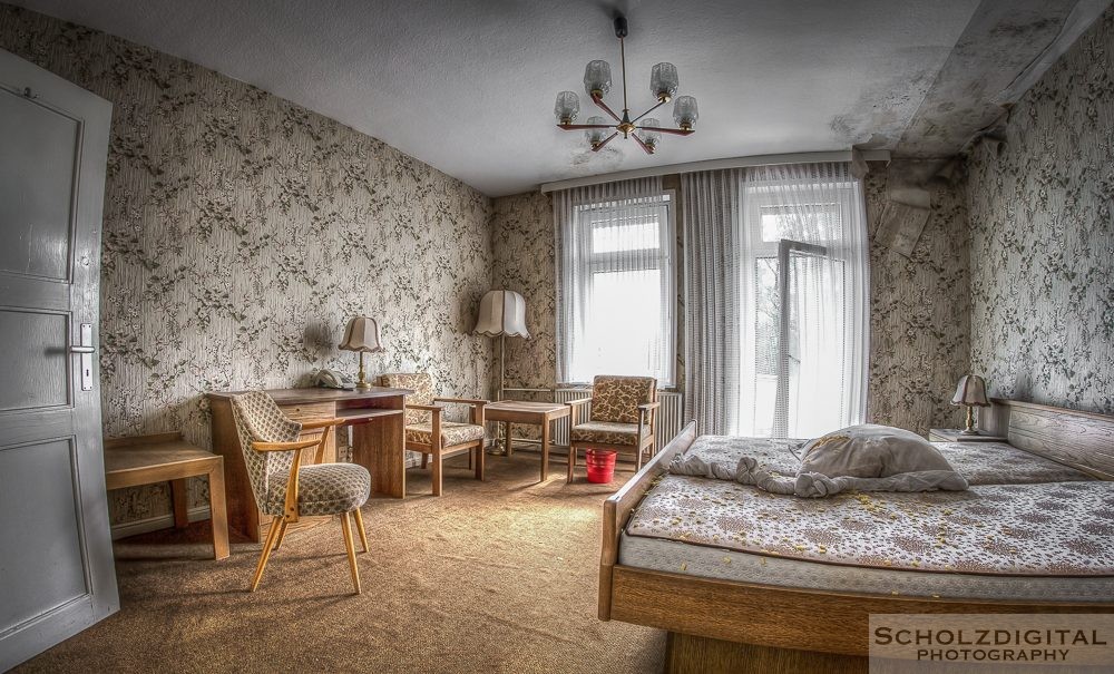Verlassenes Hotel im Harz, Waldhotel. Urban Exploration . Lost Place