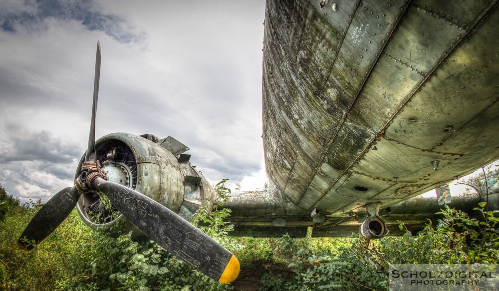 Abandoned Airplane - verlassenes Flugzeug Lost Place Urbex