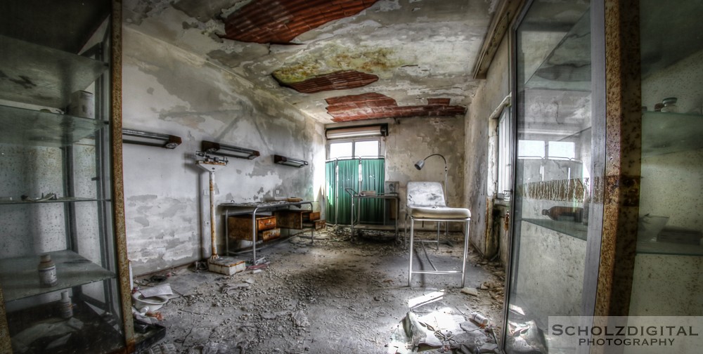 Green Hospital - Urbex Italy - Lost Place Colonia