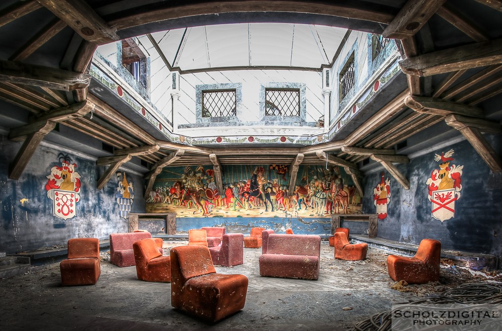 Ozgur Dengiz Nightclub - Italy - Lost Place Urbex