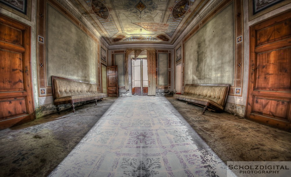 Villa EB - Urbex Italy - Lost Place