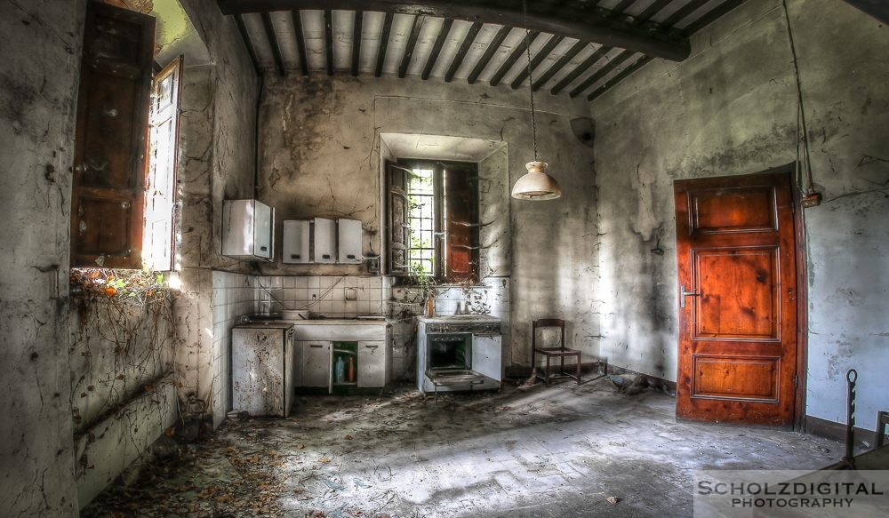 Villa EB - Urbex Italy - Lost Place