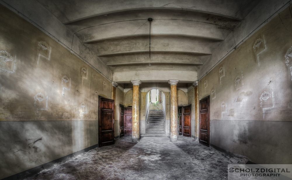 Villa EB - Urbex Italy - Lost Place