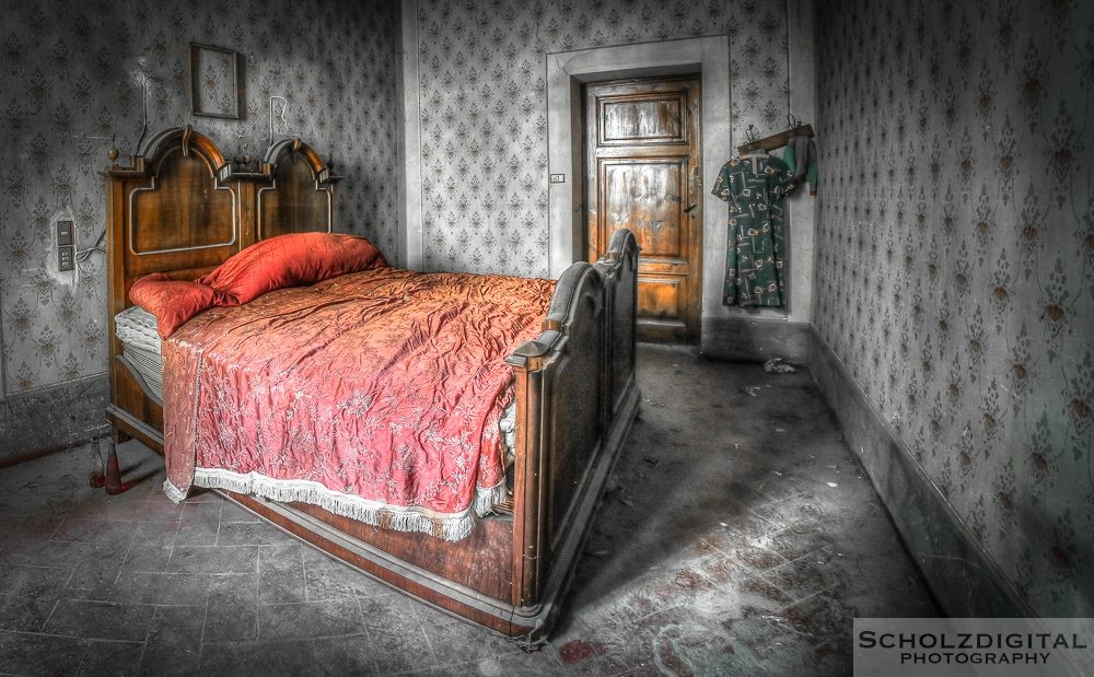 Villa EB - Urbex Italy - Lost Place