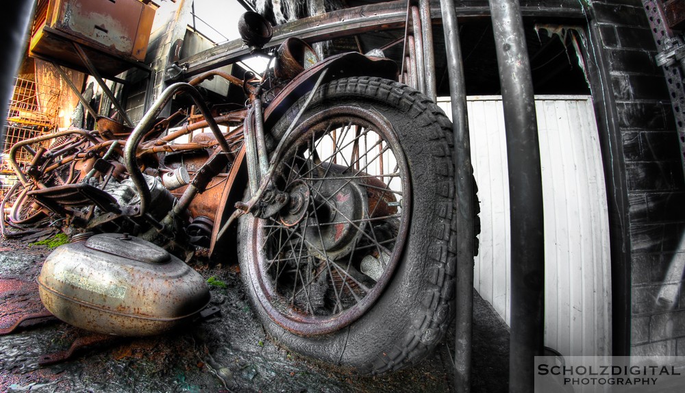 Burned Cars - Lost Place urbex Belgien