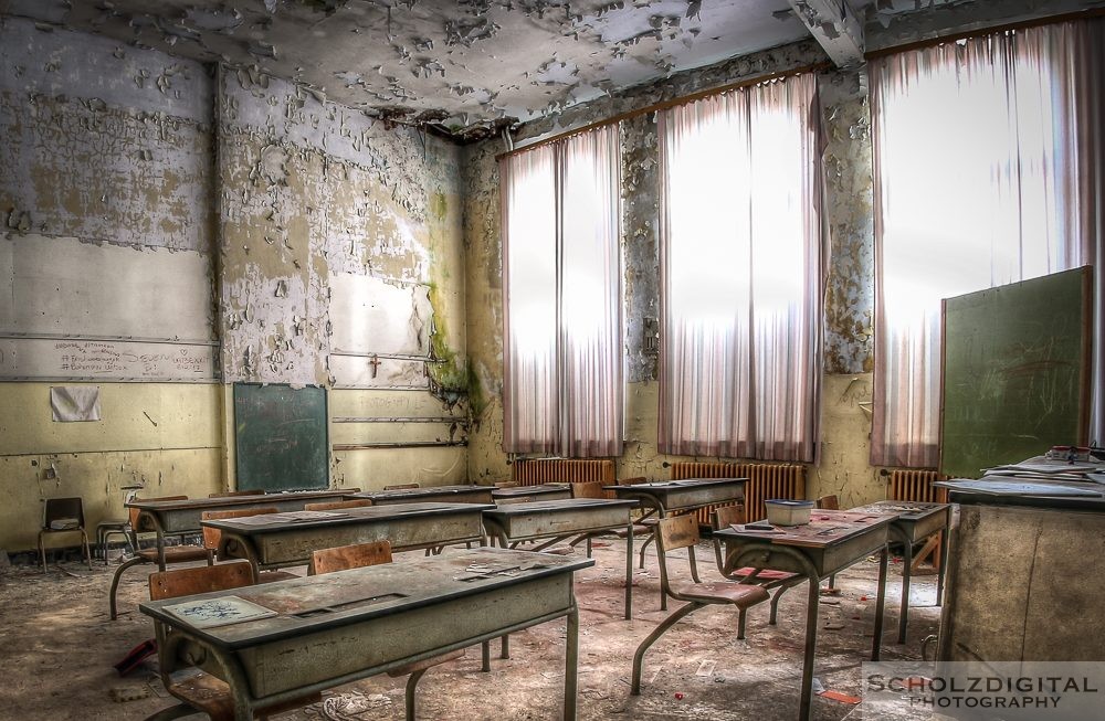 School of decay - verlassene Schule