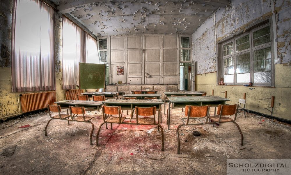 School of decay - verlassene Schule