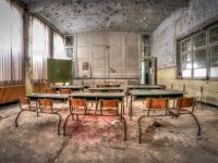 School of decay - verlassene Schule