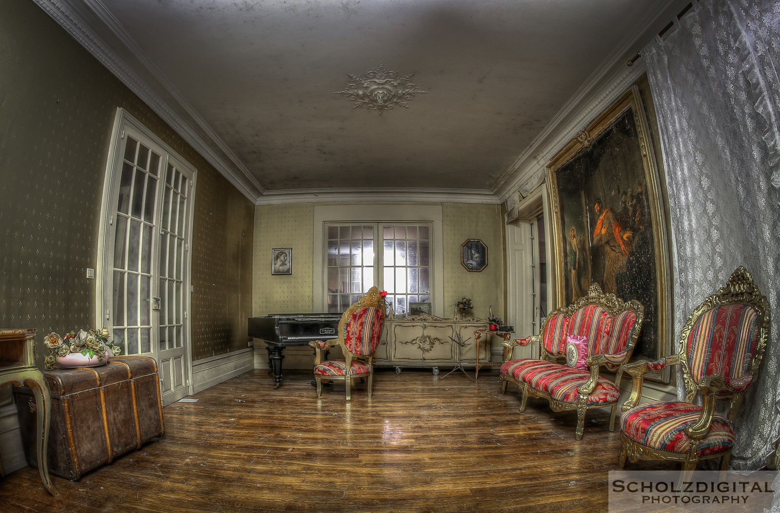 Chateau Banana Lost Place Urbex Frankreich