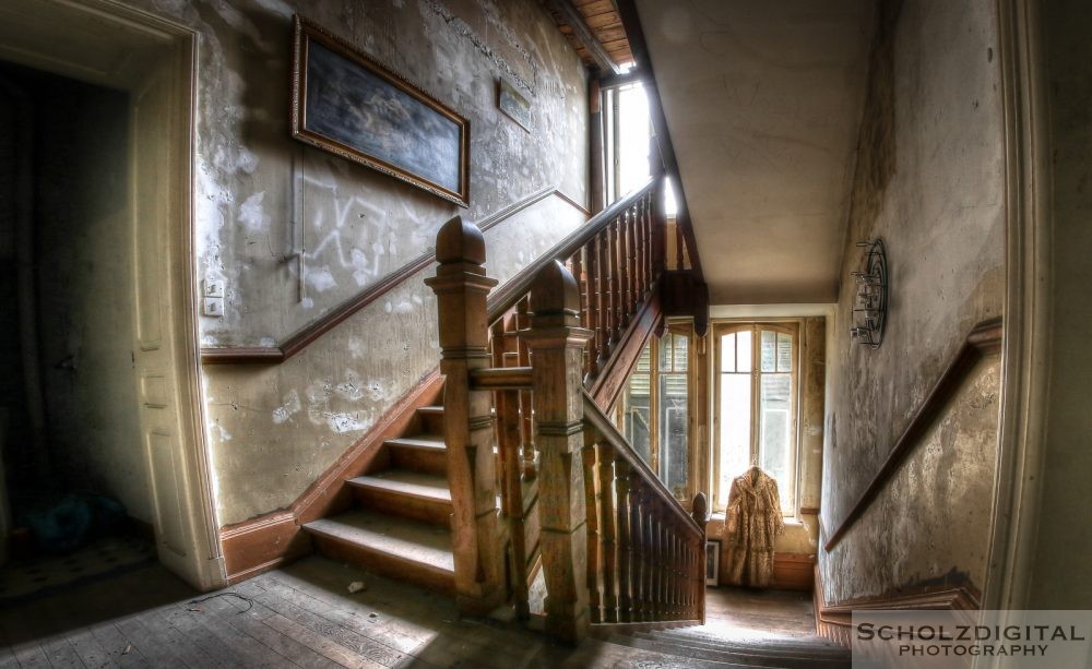 Chateau Banana Lost Place Urbex Frankreich