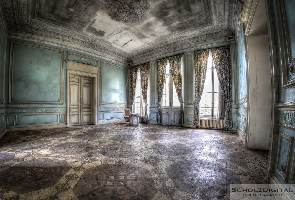 Chateau Cinderella Lost Place Abandoned Belgium Belgien verlassenes Schloss Urbex