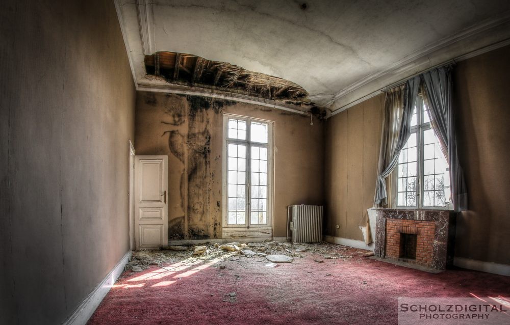 Chateau Cinderella Lost Place Abandoned Belgium Belgien verlassenes Schloss Urbex