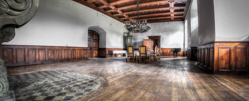 Ecole du chateau - Lost Place - urbex -verlassenes Schloss - abandoned HDR