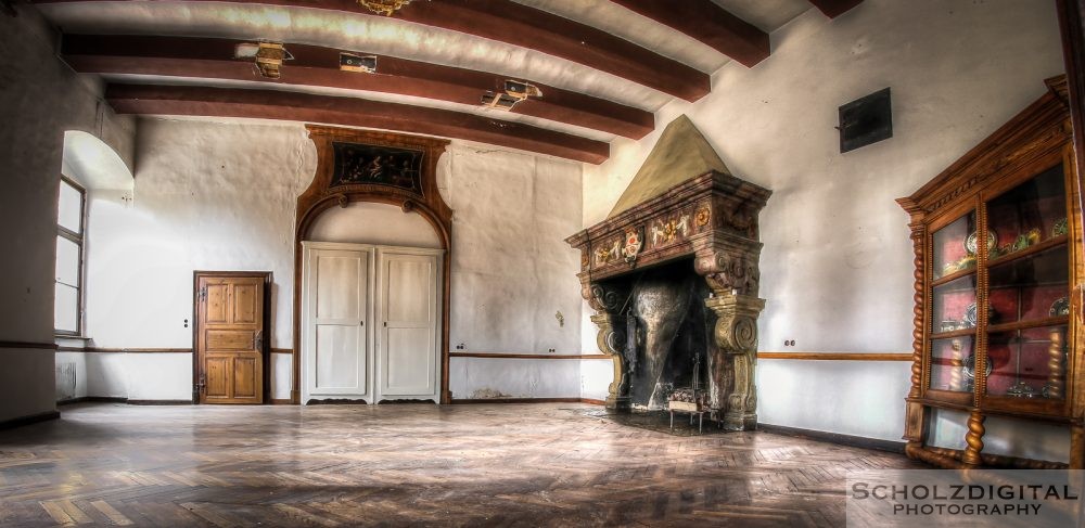 Ecole du chateau - Lost Place - urbex -verlassenes Schloss - abandoned HDR