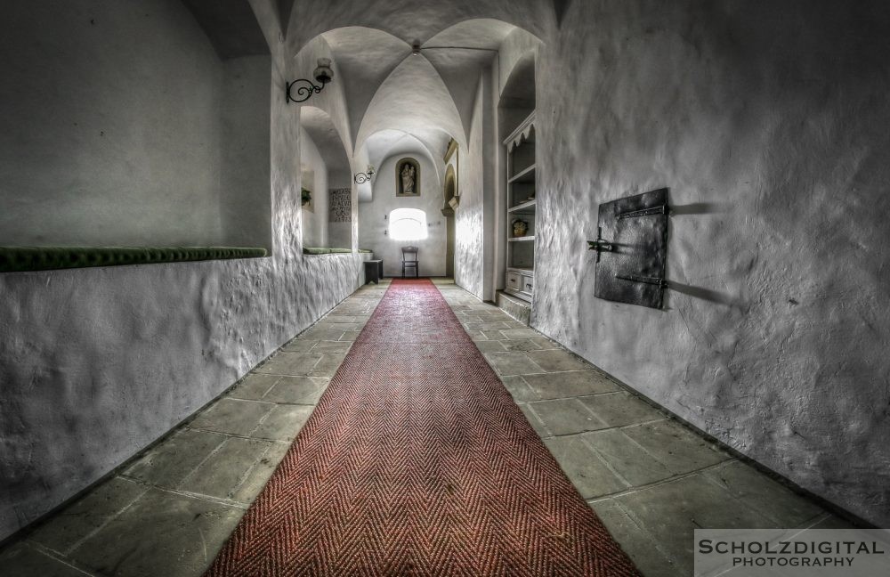 Ecole du chateau - Lost Place - urbex -verlassenes Schloss - abandoned HDR