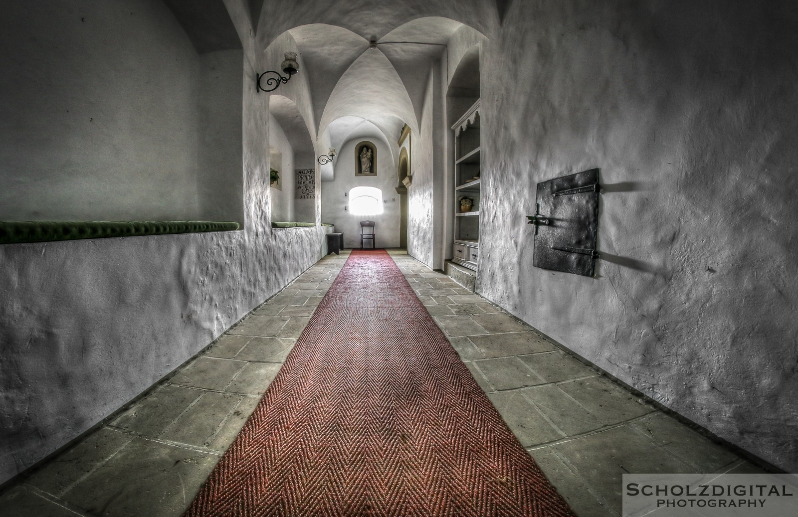 Ecole du chateau - Lost Place - urbex -verlassenes Schloss - abandoned HDR
