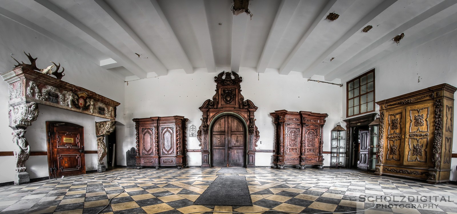 Ecole du chateau - Lost Place - urbex -verlassenes Schloss - abandoned HDR