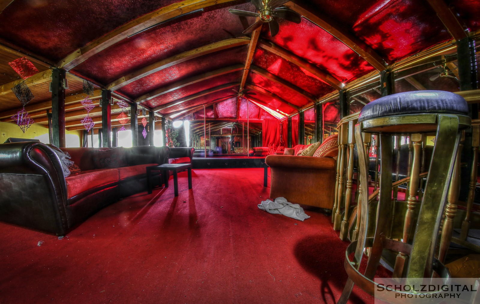 Redlight Bordell - der verlassene Puff - verlassener Ort - Urbex - Urban Exploration