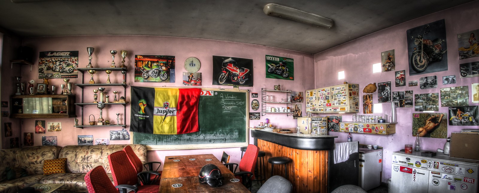 Bikers Club - Clubhaus Motorradclub Urbex - lost place verlassen