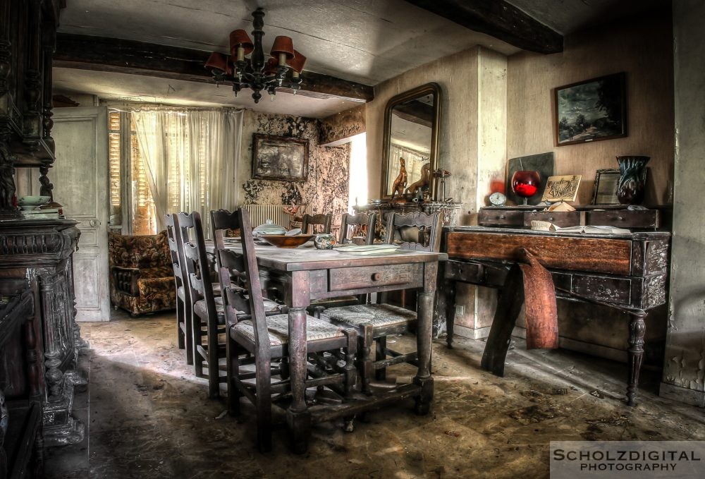 Ferme a la rose - Urbex - Lost Place - Frankreich