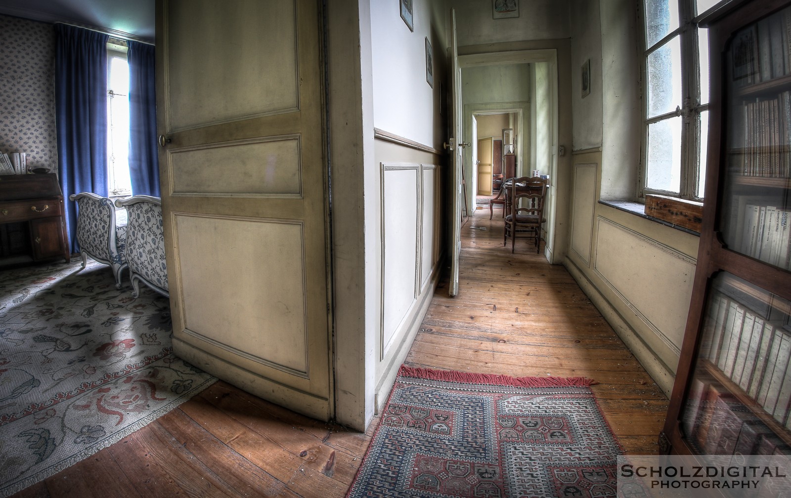 Urbex Lost Place Frankreich Blue Castle Chateau des livres fotorunner abandoned