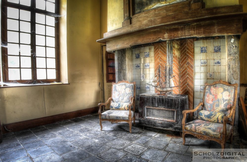 Urbex Lost Place Frankreich Blue Castle Chateau des livres fotorunner abandoned