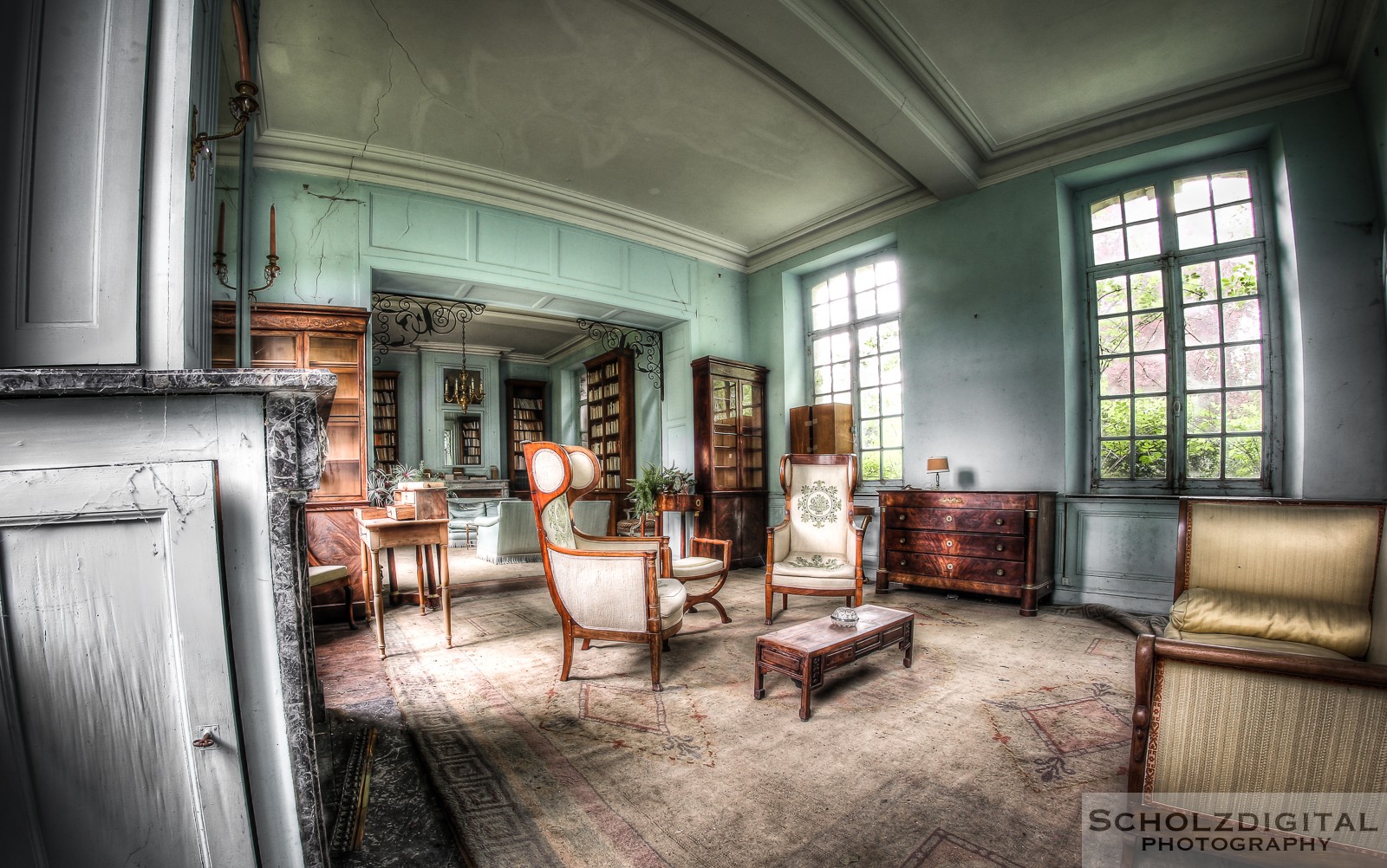 Urbex Lost Place Frankreich Blue Castle Chateau des livres fotorunner abandoned