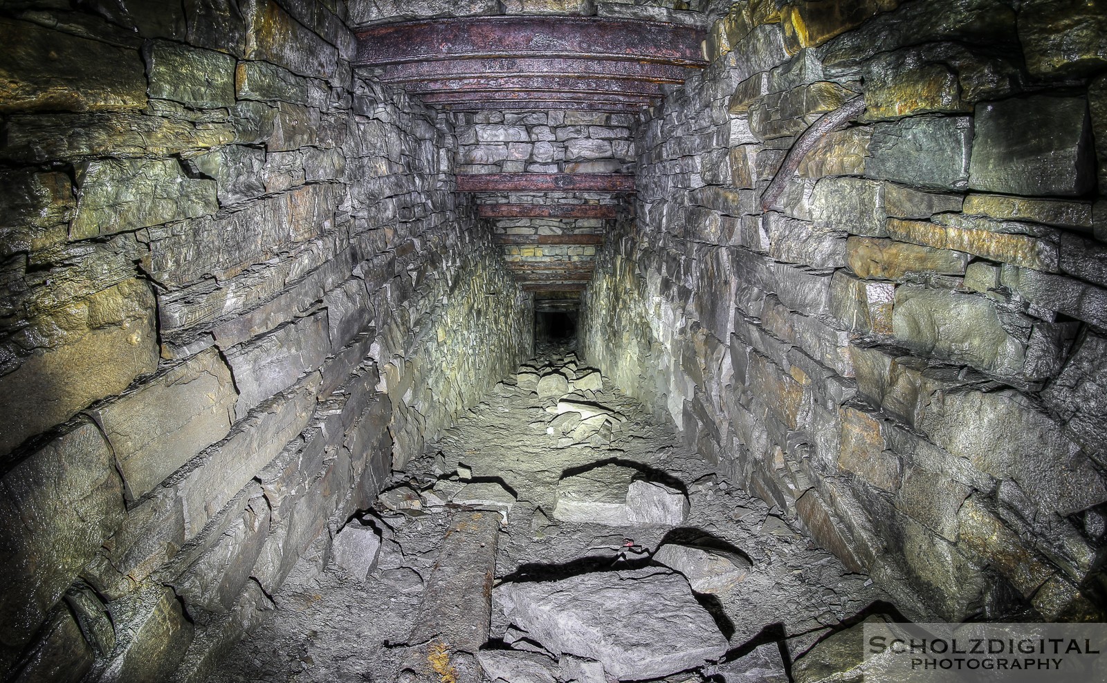 Indiana Jones Bergwerk verlassene Mine in Belgien Urban exploration