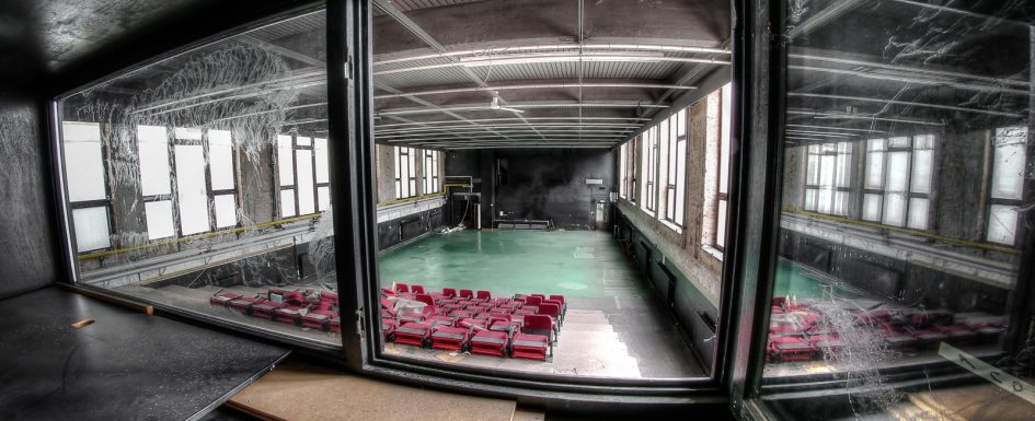 OWL School ein Lost Place in Belgien - verlassene Schule of decay