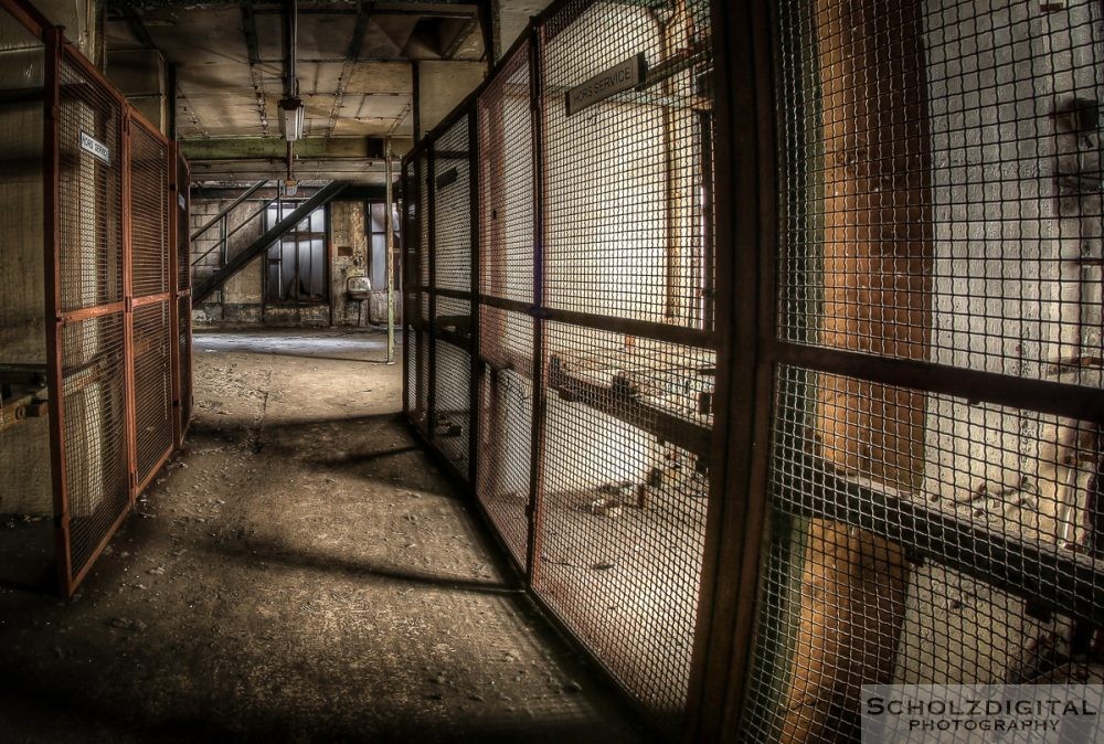 Lost Place urbex Control Room Belgien verlassene Industrieanlage Serraing verlaaten abandoned